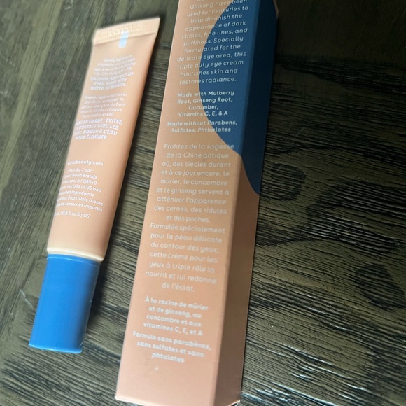 Nuria Triple Action Eye Cream - Picture 2 of 5